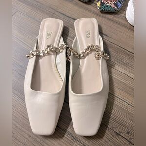 Zara cream sandals with gold chain detail